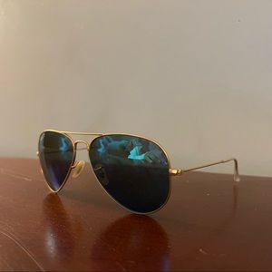 Blue Reflective Polarized Ray-Ban Aviators